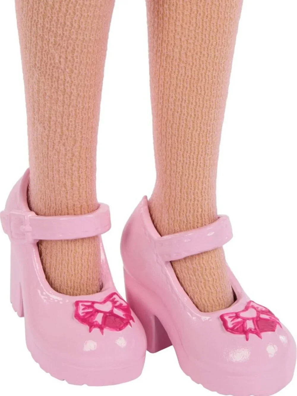 Wicked Wonderland Fashion Doll & Accessories - Pink Sister of Red, Queen of